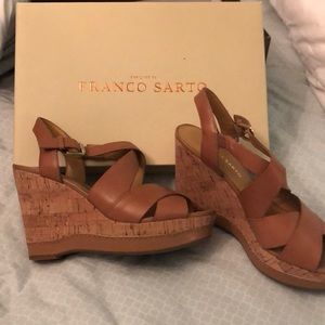 Frances sarto tan platforms 6.5